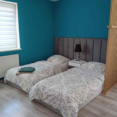 Apartament Z Lozem Malzenskim - Bezplatny Parking Poznań Extérieur photo