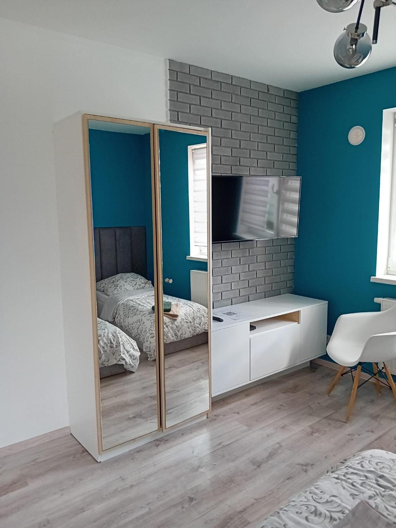 Apartament Z Lozem Malzenskim - Bezplatny Parking Poznań Extérieur photo