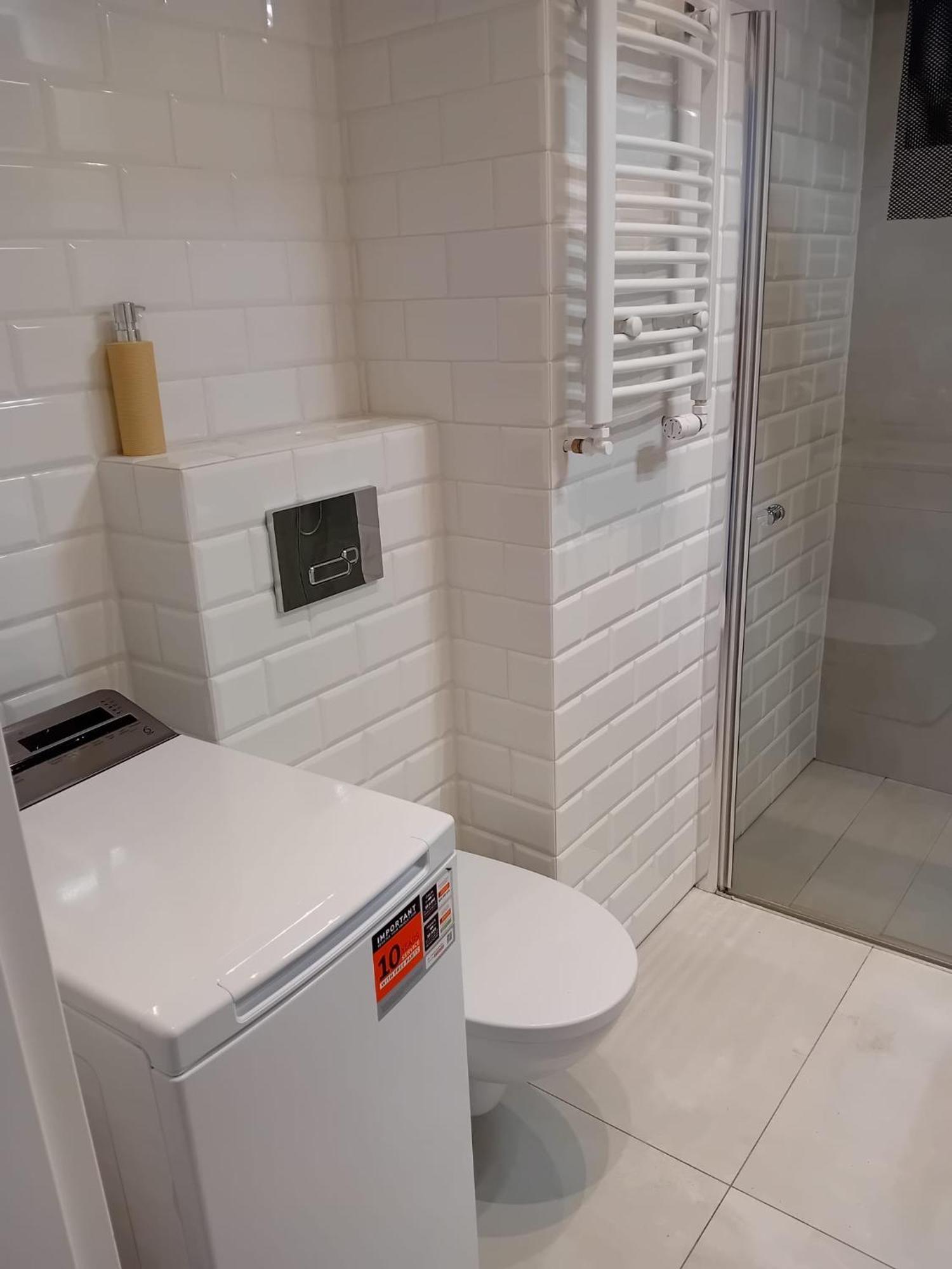 Apartament Z Lozem Malzenskim - Bezplatny Parking Poznań Extérieur photo